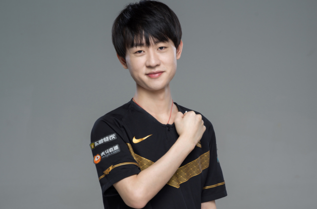 实力相当的 实力相当的